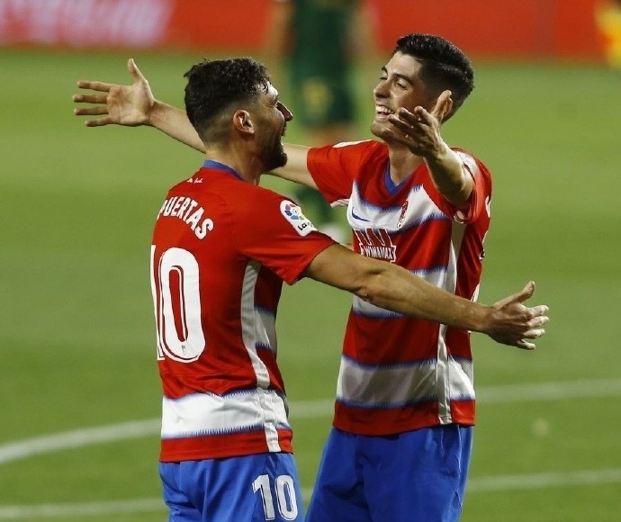 苹果手机-华连客场击败巴拉多利德，积分榜上升的简单介绍