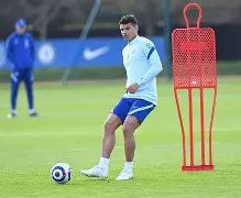 C7娱乐中国-切尔西主场不敌对手，积分榜上略显被动(切尔西足球队比赛)